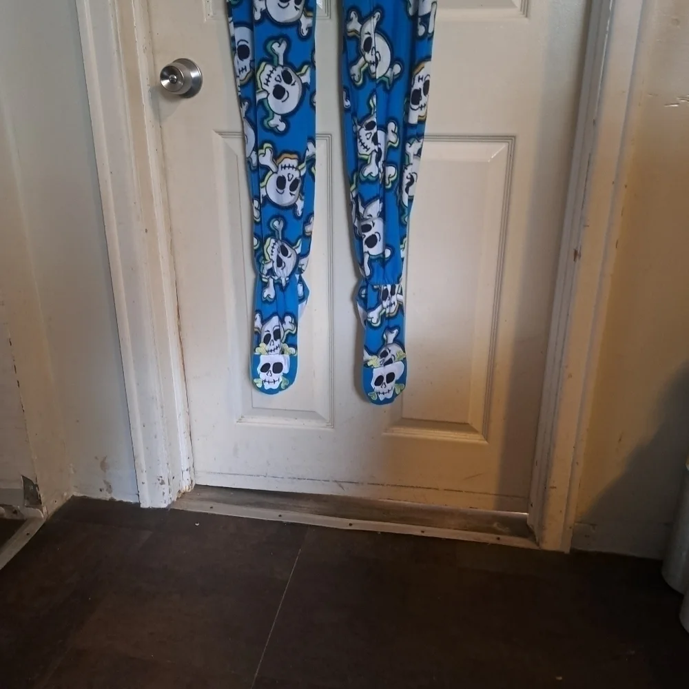 Circo one Piece graphic nightsuite large